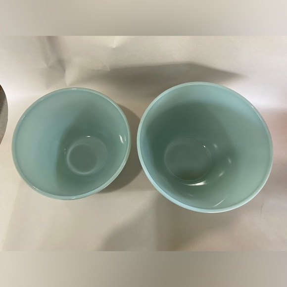 Set of 2 vintage Fire King delphite splash proof mixing bowls - Picture 5 of 10